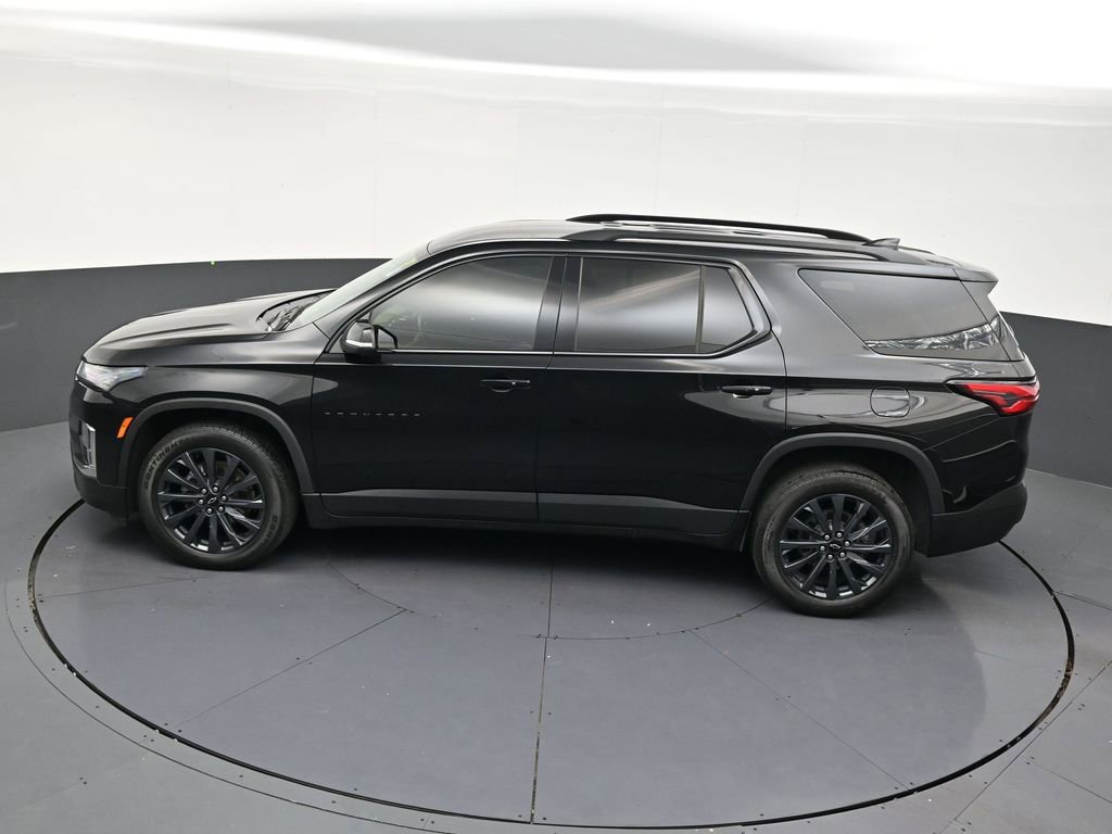 Used 2023 Chevrolet Traverse RS FWD image 14