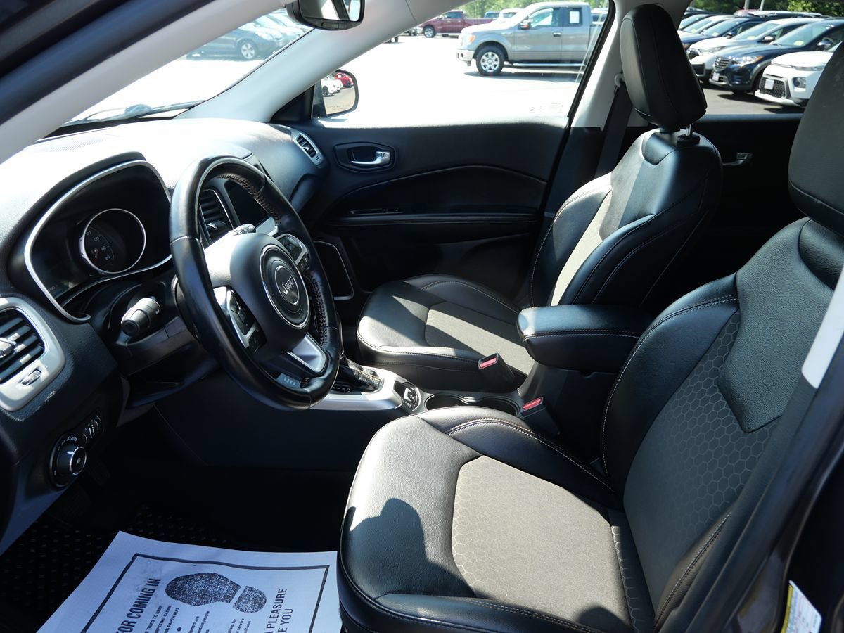 Used 2021 Jeep Compass Latitude w/ Driver Assistance Group AWD/4WD image 10