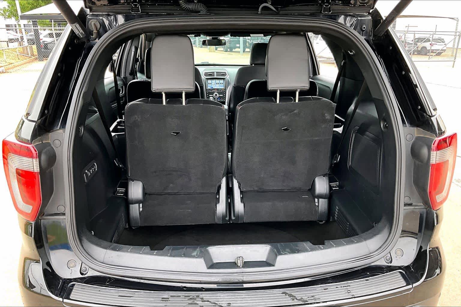 Used 2018 Ford Explorer Sport w/ Equipment Group 401A image 32