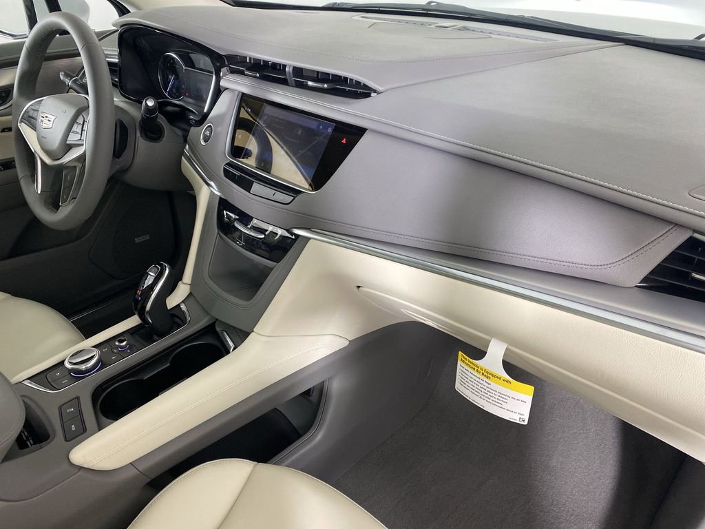 New 2025 Cadillac XT5 Premium Luxury w/ LPO, Floor Liner Package image 31