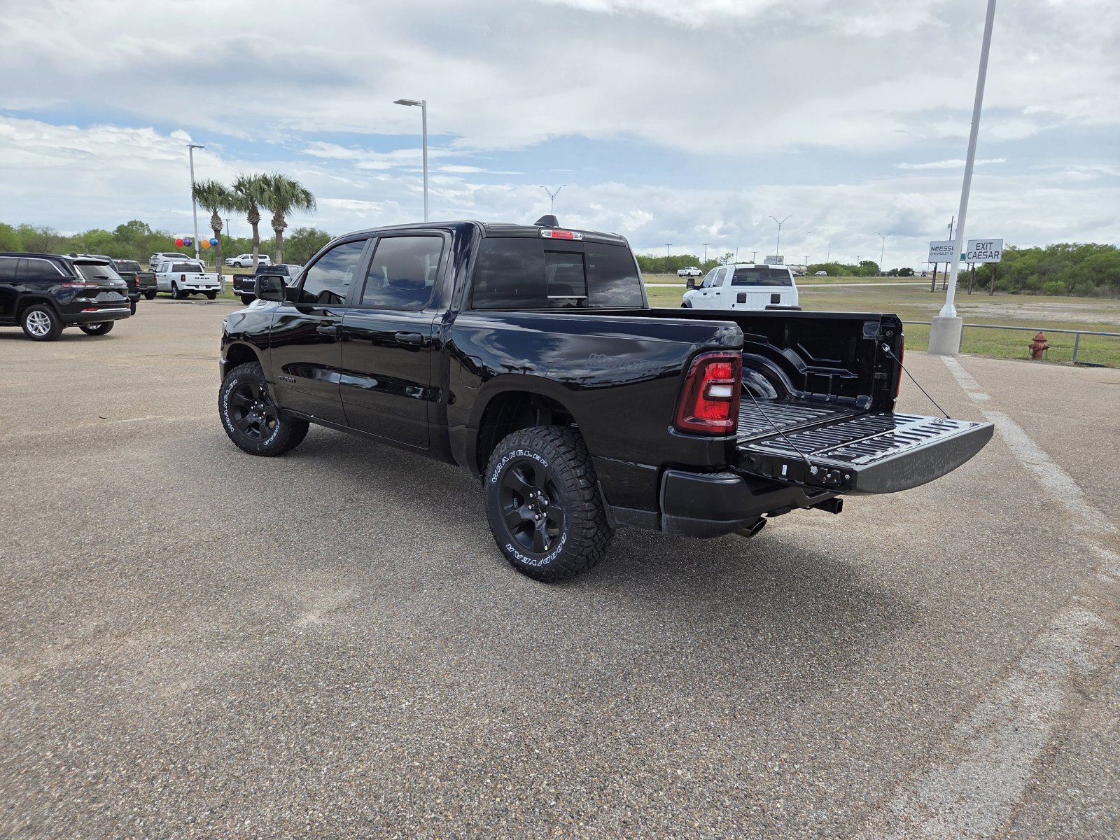 New 2026 RAM 1500 Warlock AWD/4WD image 25