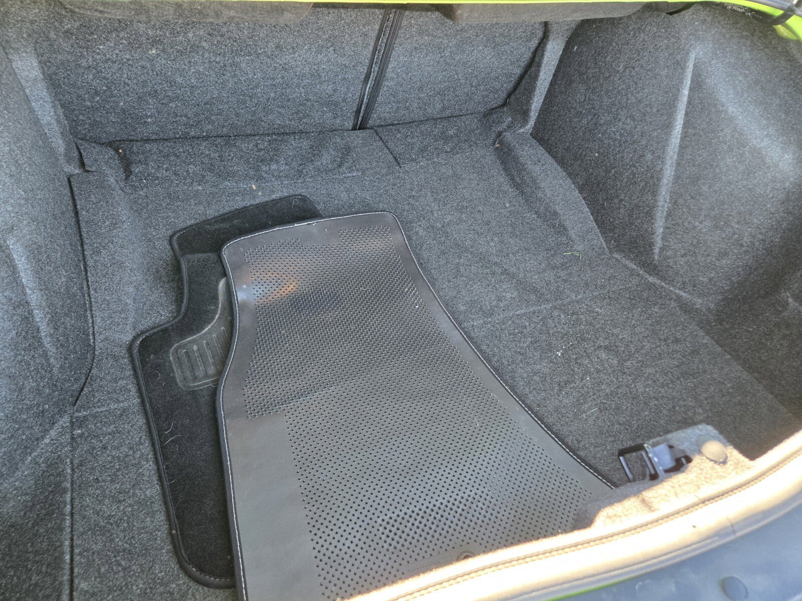 Used 2015 Dodge Challenger SRT Hellcat image 13