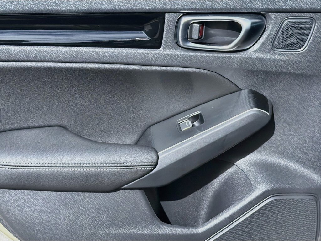 Used 2025 Honda Civic Sport Touring image 24