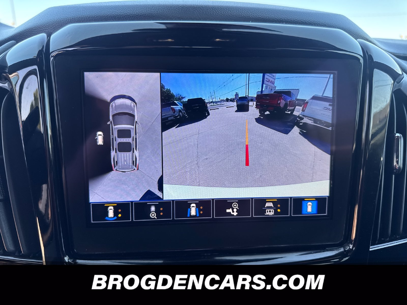 Used 2023 Chevrolet Traverse High Country w/ LPO, Floor Liner Package AWD/4WD image 6