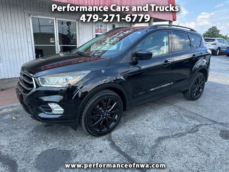 Used 2018 Ford Escape SE w/ SE SYNC Package image 1