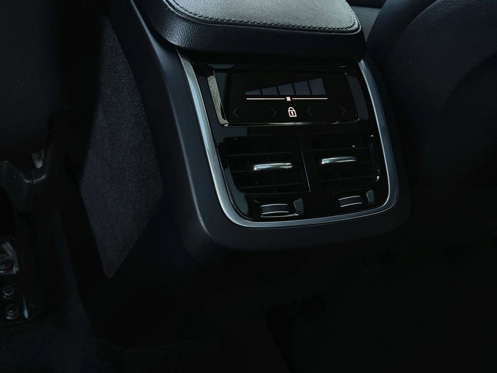Used 2019 Volvo XC90 T5 Momentum AWD/4WD image 45