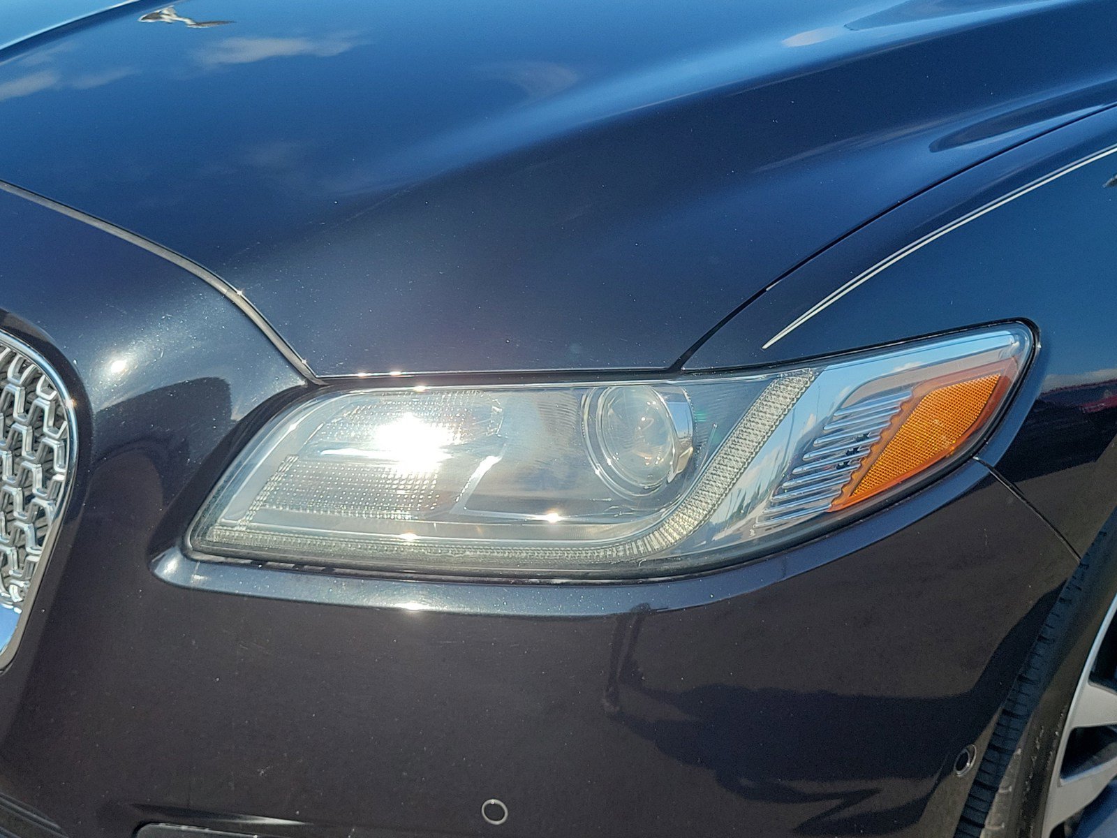 Used 2019 Lincoln Continental Reserve FWD image 10