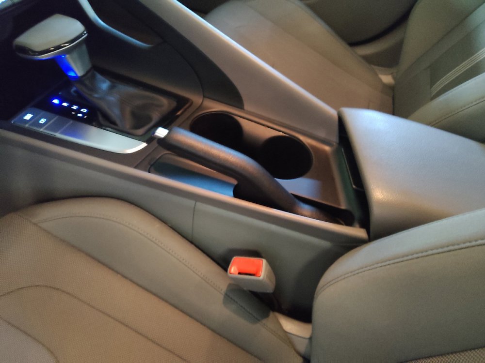 Used 2025 Hyundai Elantra SE FWD image 26