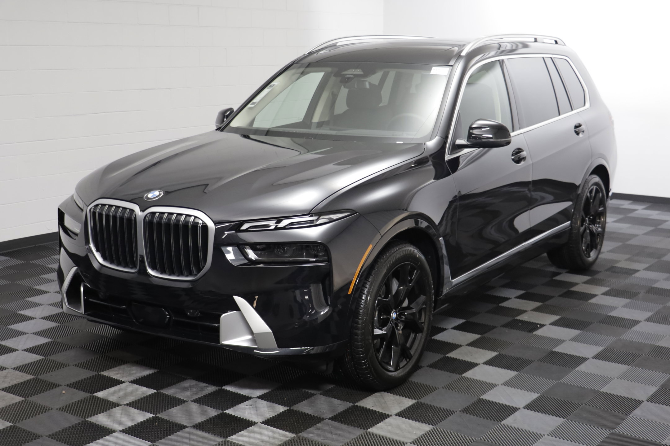 New 2027 BMW X7 xDrive40i w/ Premium Package AWD/4WD image 2
