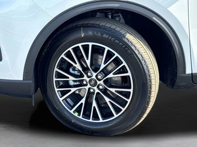New 2026 Ford Escape SE w/ Class II Trailer Tow Package FWD image 40