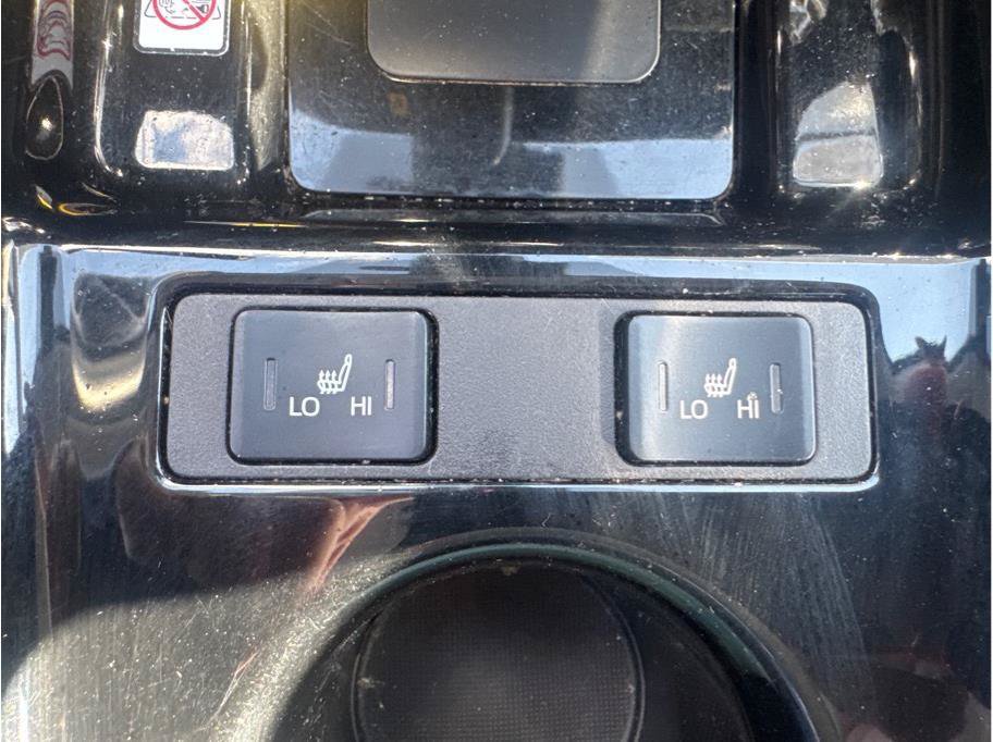 Used 2020 Toyota Prius Prime XLE FWD image 17