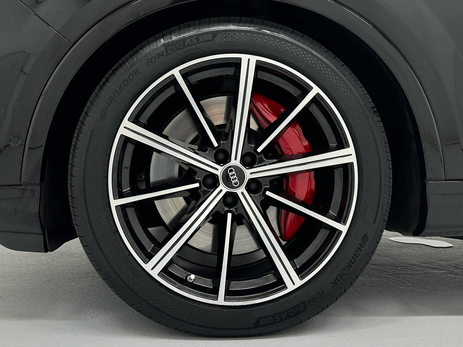 Used 2023 Audi SQ7 Prestige w/ Sport Package image 9