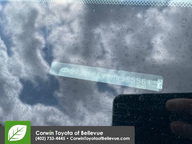 Used 2017 Toyota RAV4 Limited AWD/4WD image 30