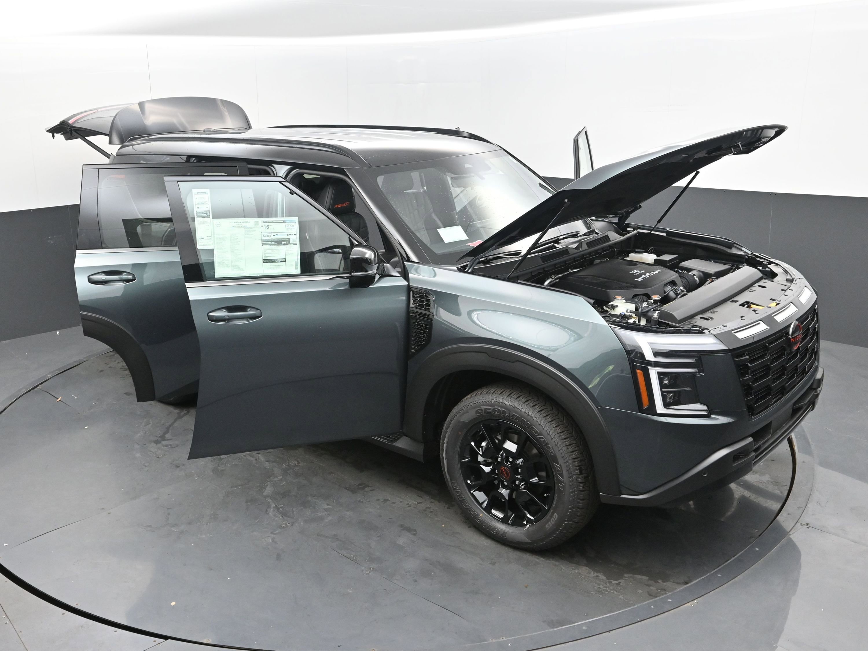 New 2025 Nissan Armada PRO-4X image 38
