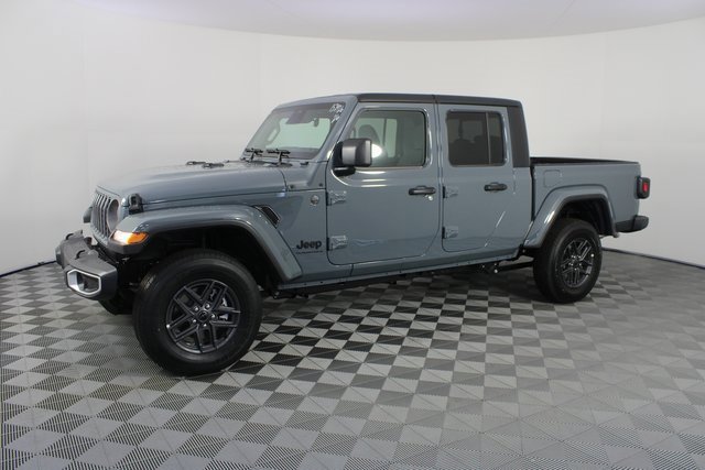 New 2026 Jeep Gladiator Sport image 2