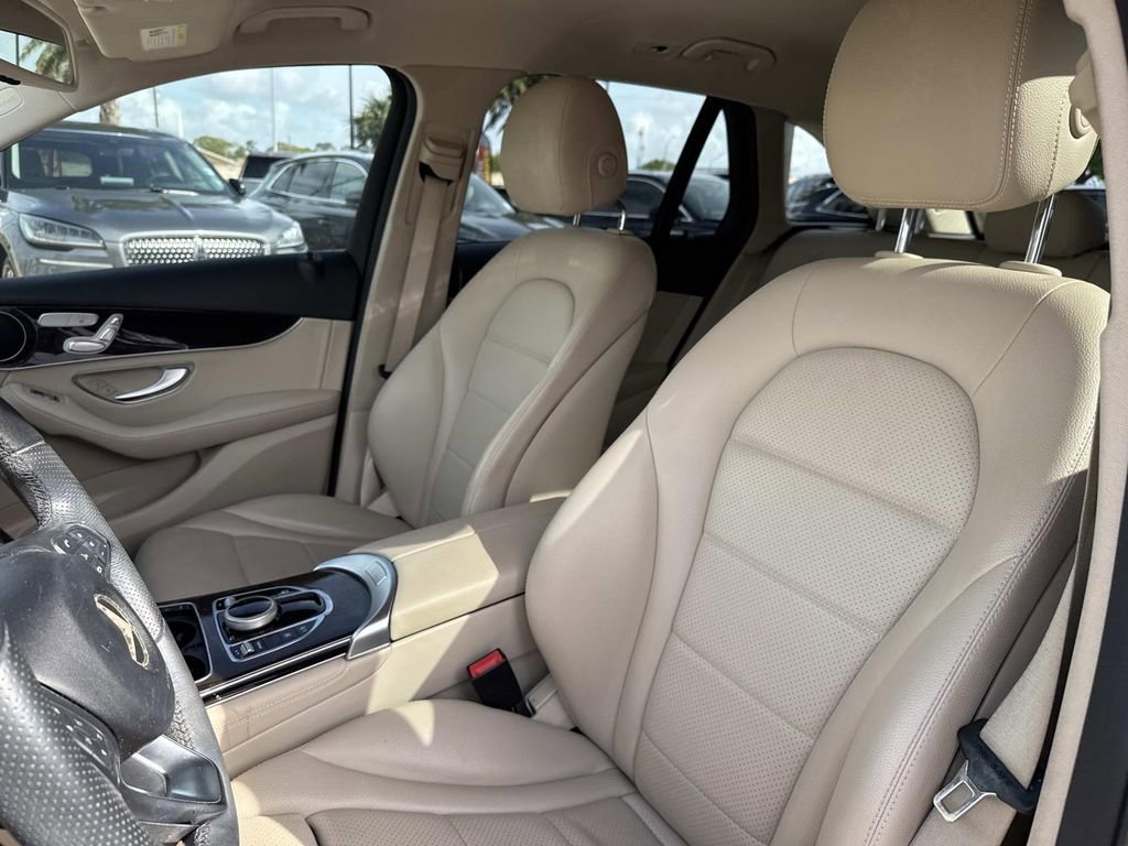 Used 2017 Mercedes-Benz GLC 300 image 18