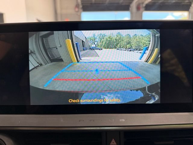 Used 2024 Toyota Prius XLE FWD image 35