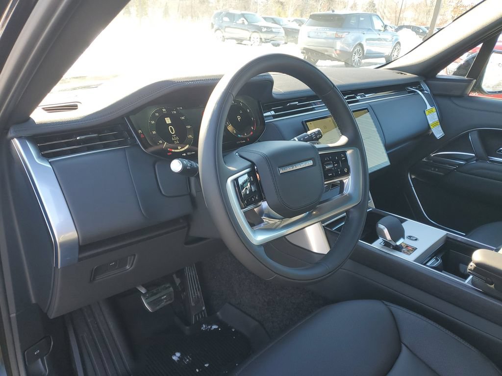 New 2026 Land Rover Range Rover Long Wheelbase SE AWD/4WD image 14