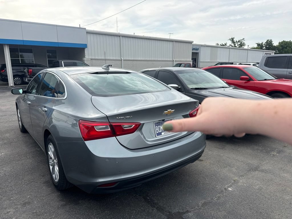 Used 2024 Chevrolet Malibu LT FWD image 3