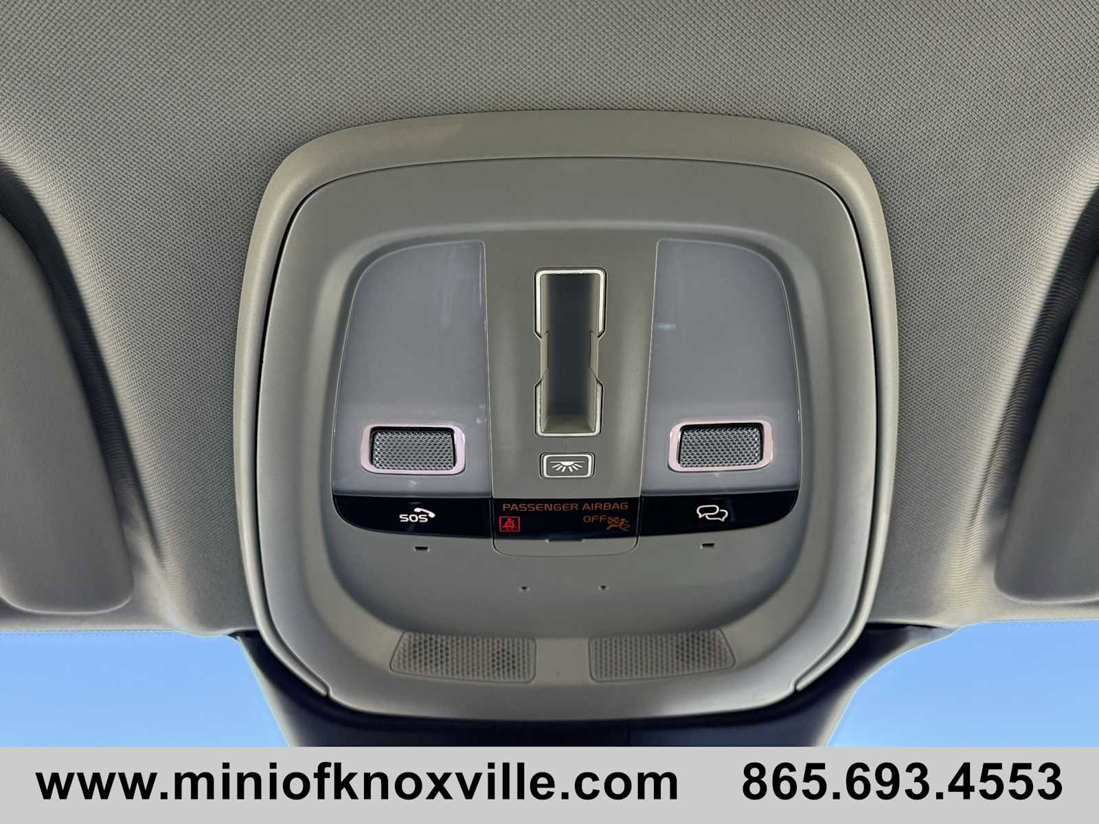 Used 2024 Volvo XC60 B5 Plus image 23