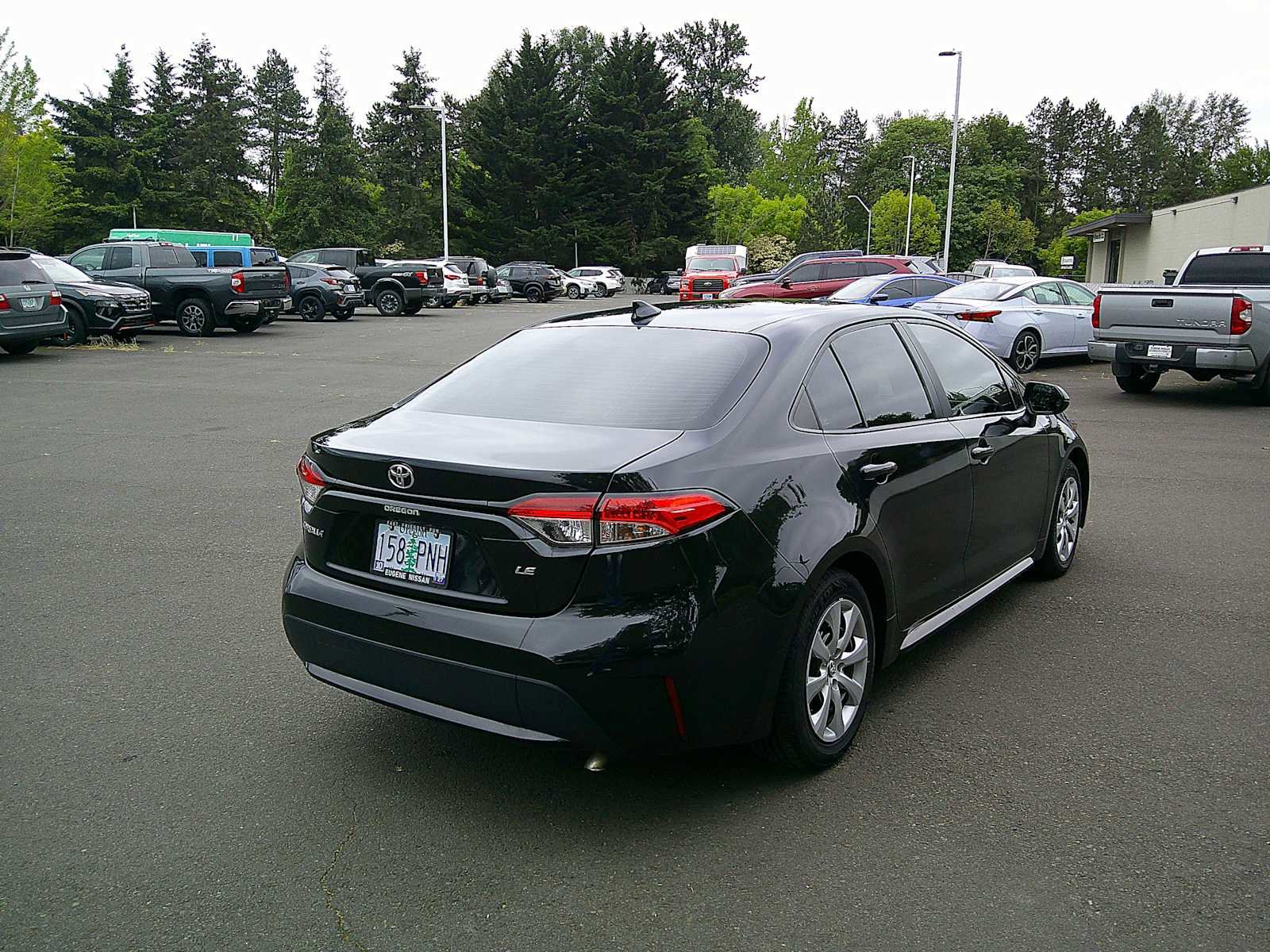 Used 2021 Toyota Corolla LE FWD image 5