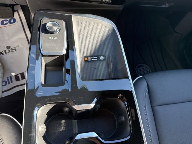 Used 2025 Buick Enclave Preferred image 28