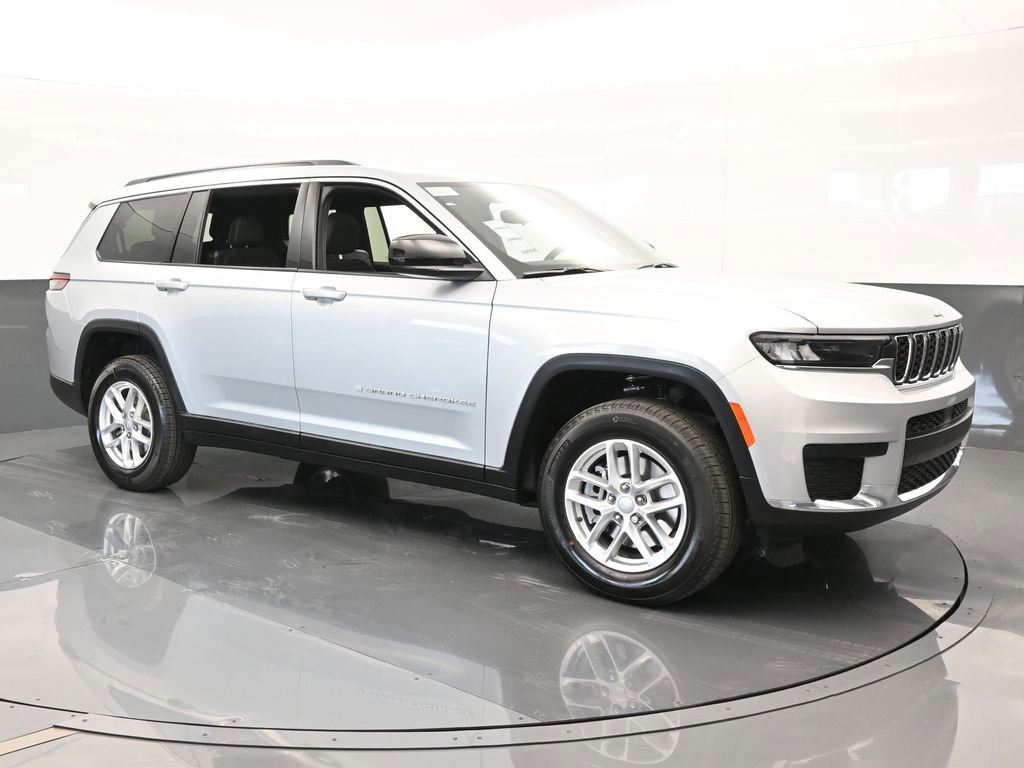 Used 2024 Jeep Grand Cherokee L Laredo image 8
