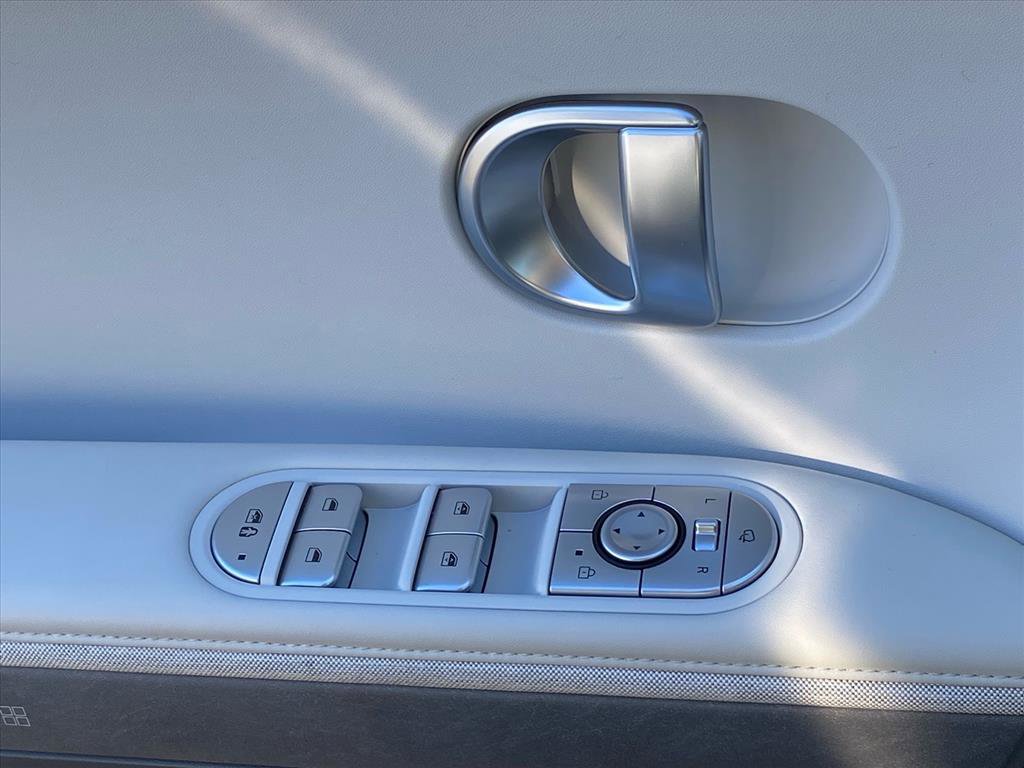 Used 2023 Hyundai Ioniq 5 SEL w/ Cargo Package image 16