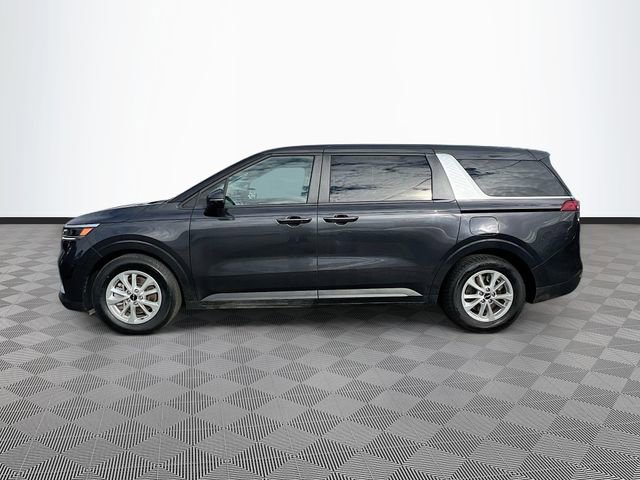 Used 2024 Kia Carnival LX image 4