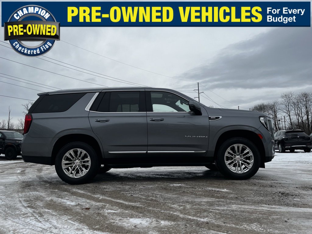 Used 2022 GMC Yukon SLT w/ SLT Premium Package image 4