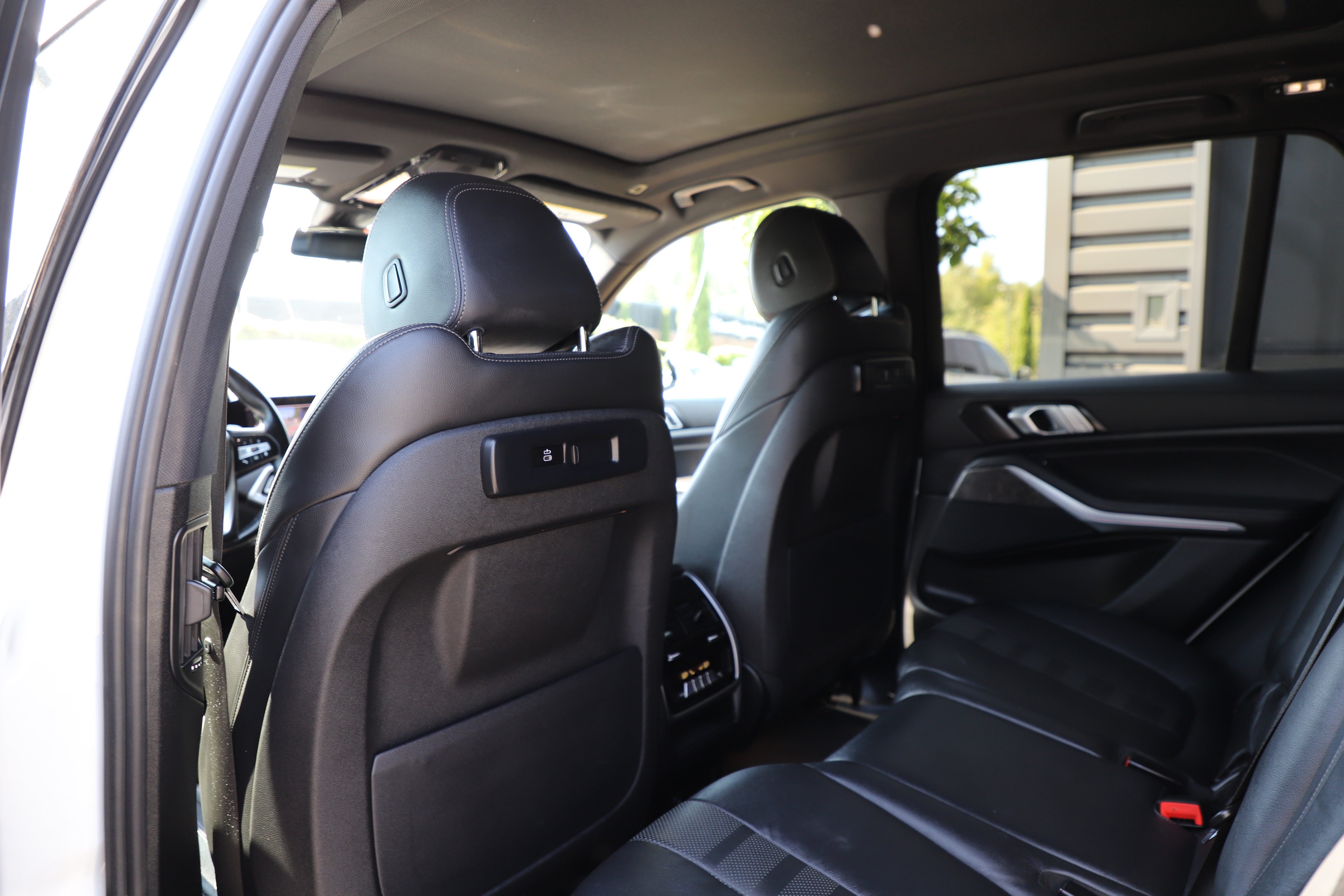 Used 2020 BMW X5 sDrive40i w/ Convenience Package RWD image 15