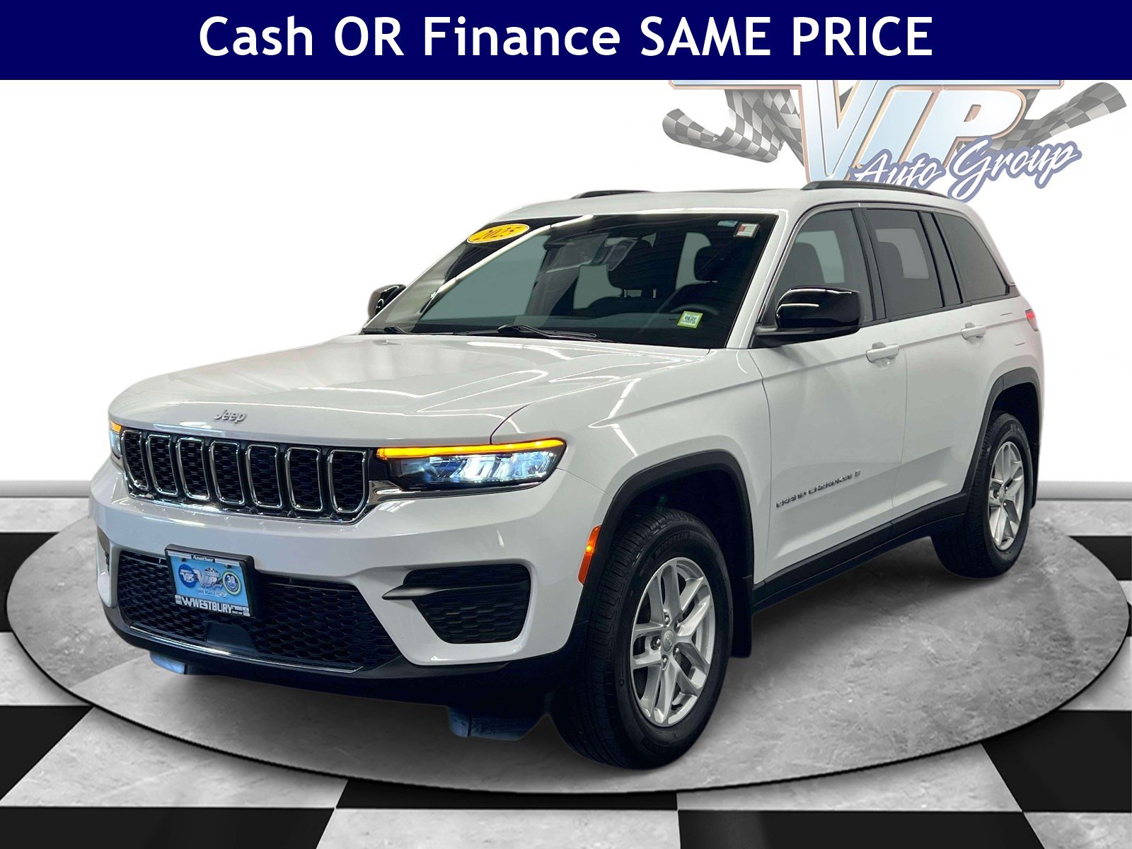 Certified 2025 Jeep Grand Cherokee Laredo X w/ Luxury Tech Group I AWD/4WD image 6