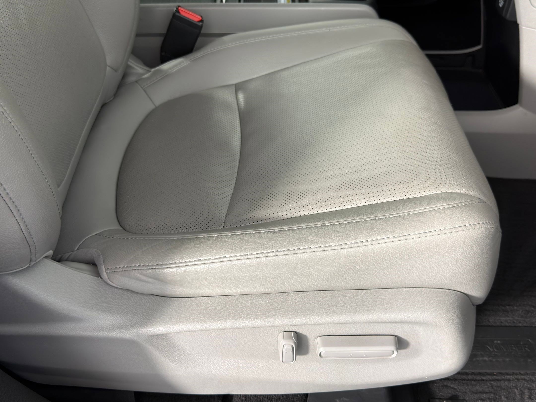 Used 2019 Honda Odyssey Elite image 28