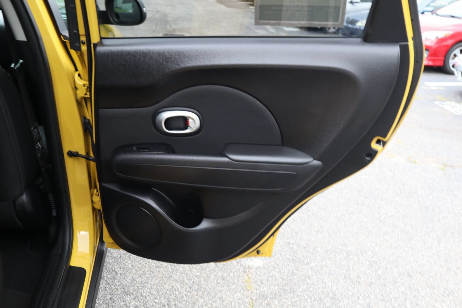Used 2014 Kia Soul + FWD image 17