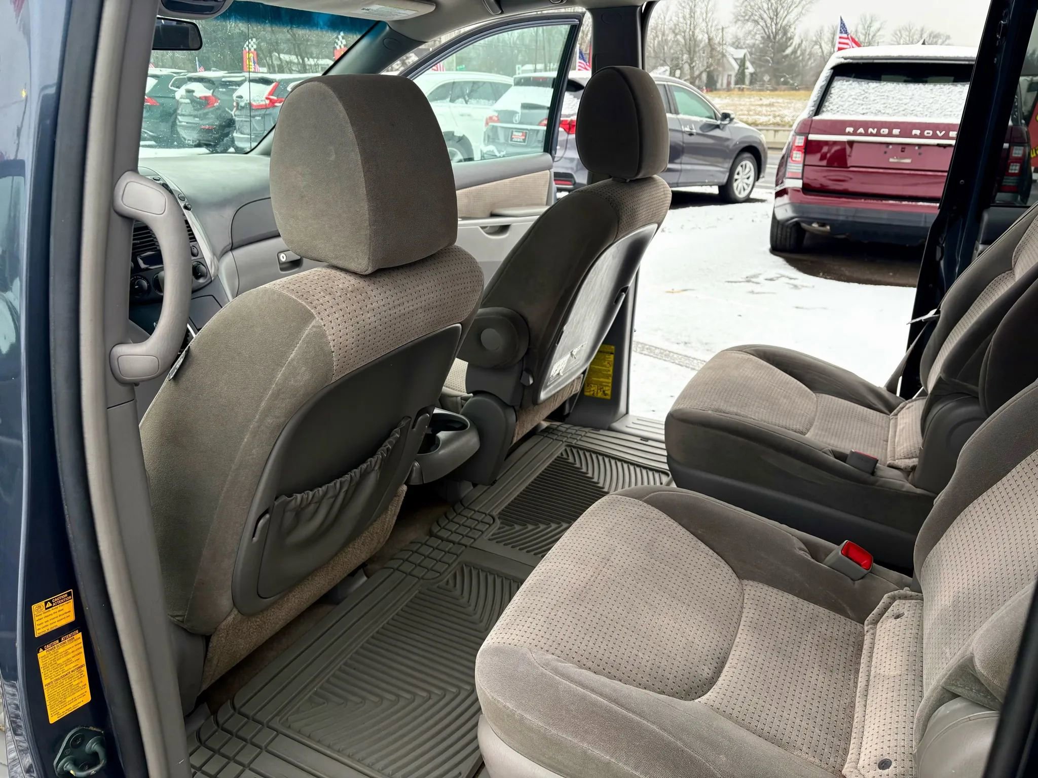 Used 2010 Toyota Sienna LE image 14