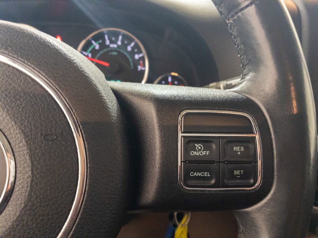 Used 2014 Jeep Wrangler Unlimited Sahara w/ Connectivity Group image 19