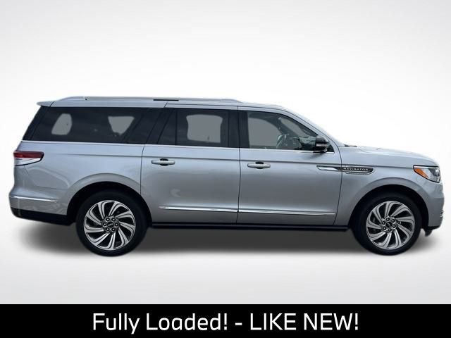Used 2022 Lincoln Navigator L Reserve RWD image 11