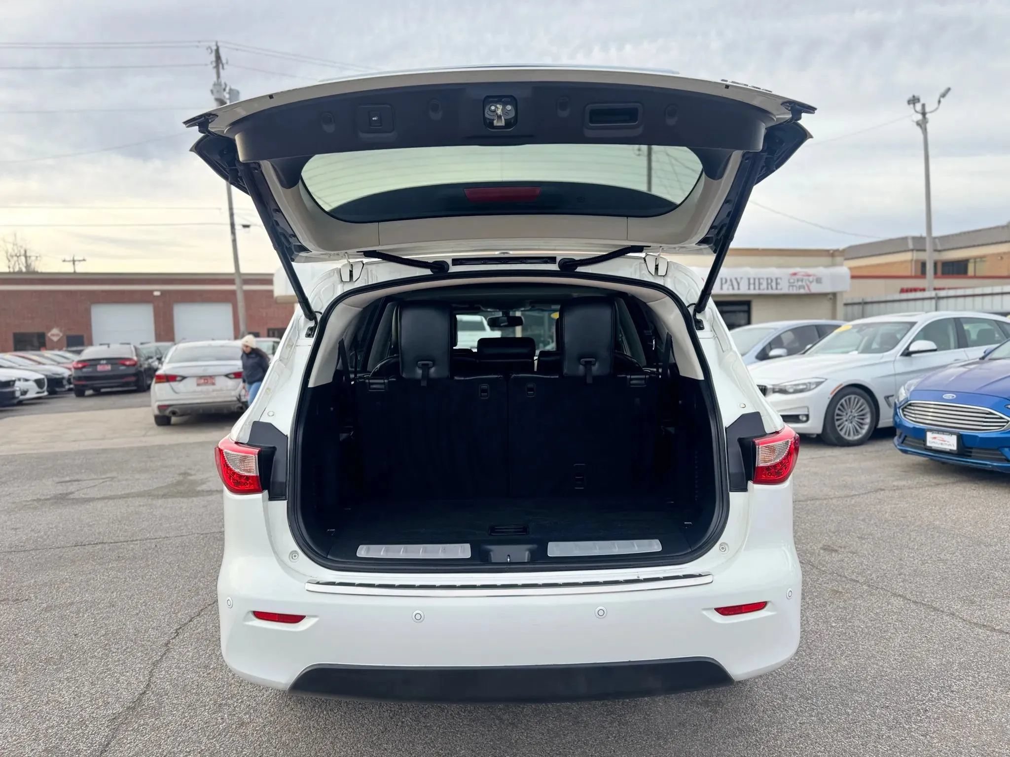 Used 2013 INFINITI JX35 FWD w/ Premium Pkg image 22