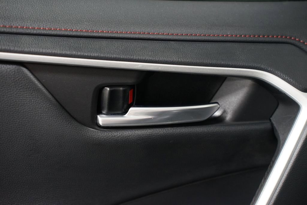 Certified 2021 Toyota RAV4 TRD Off-Road image 31