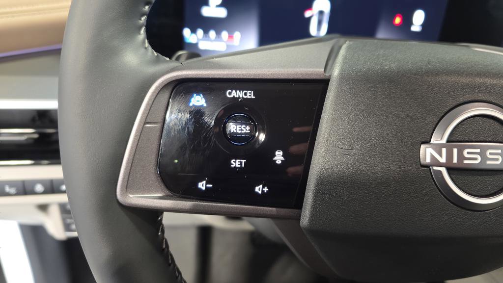 Used 2025 Nissan Murano Platinum image 23