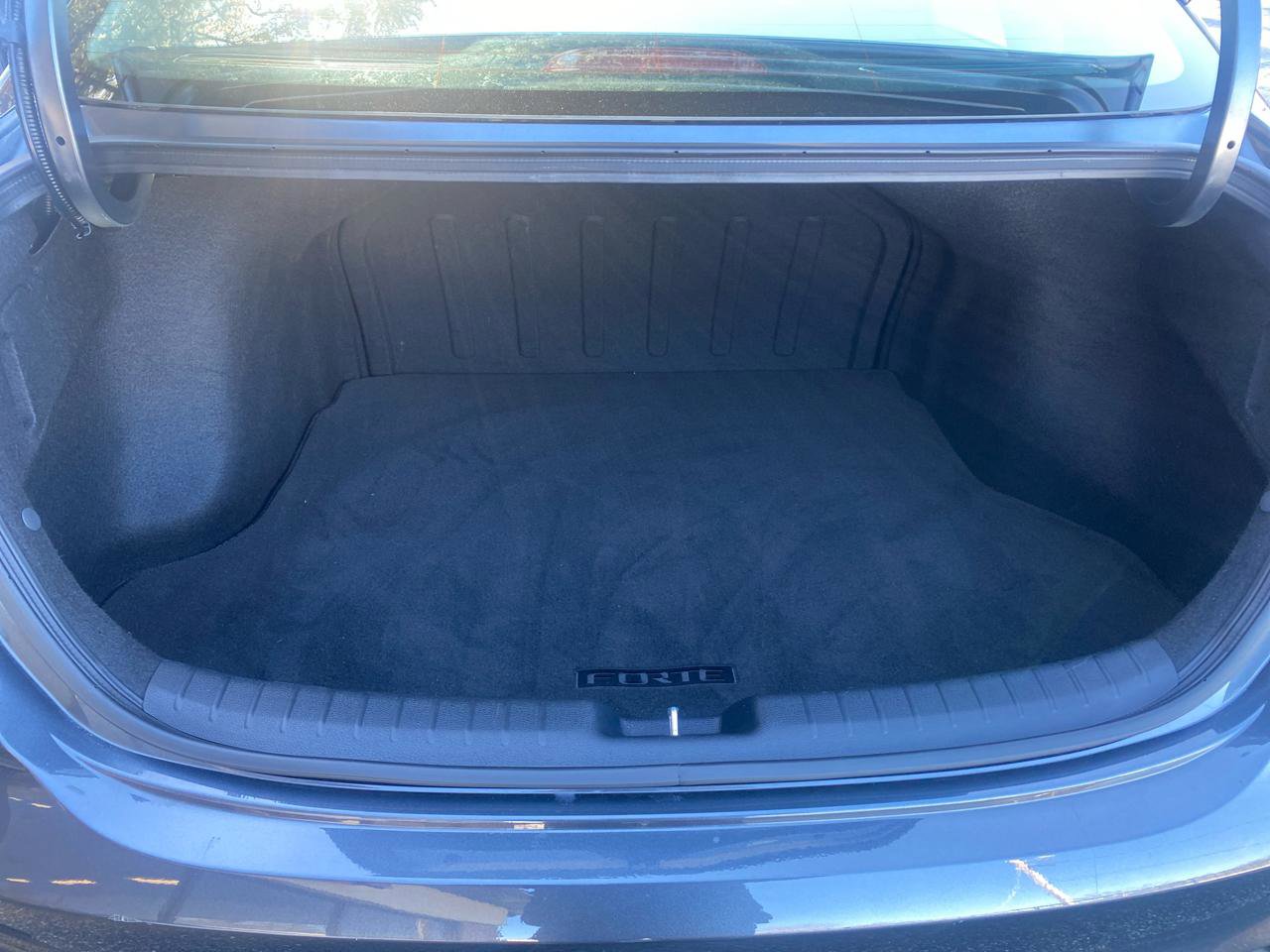 Used 2023 Kia Forte LX image 25