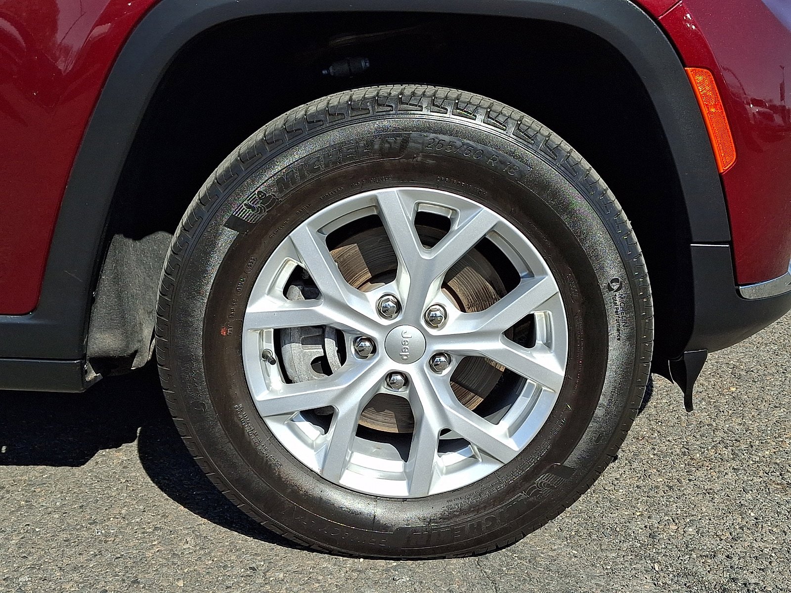 Used 2023 Jeep Grand Cherokee L Limited AWD/4WD image 8