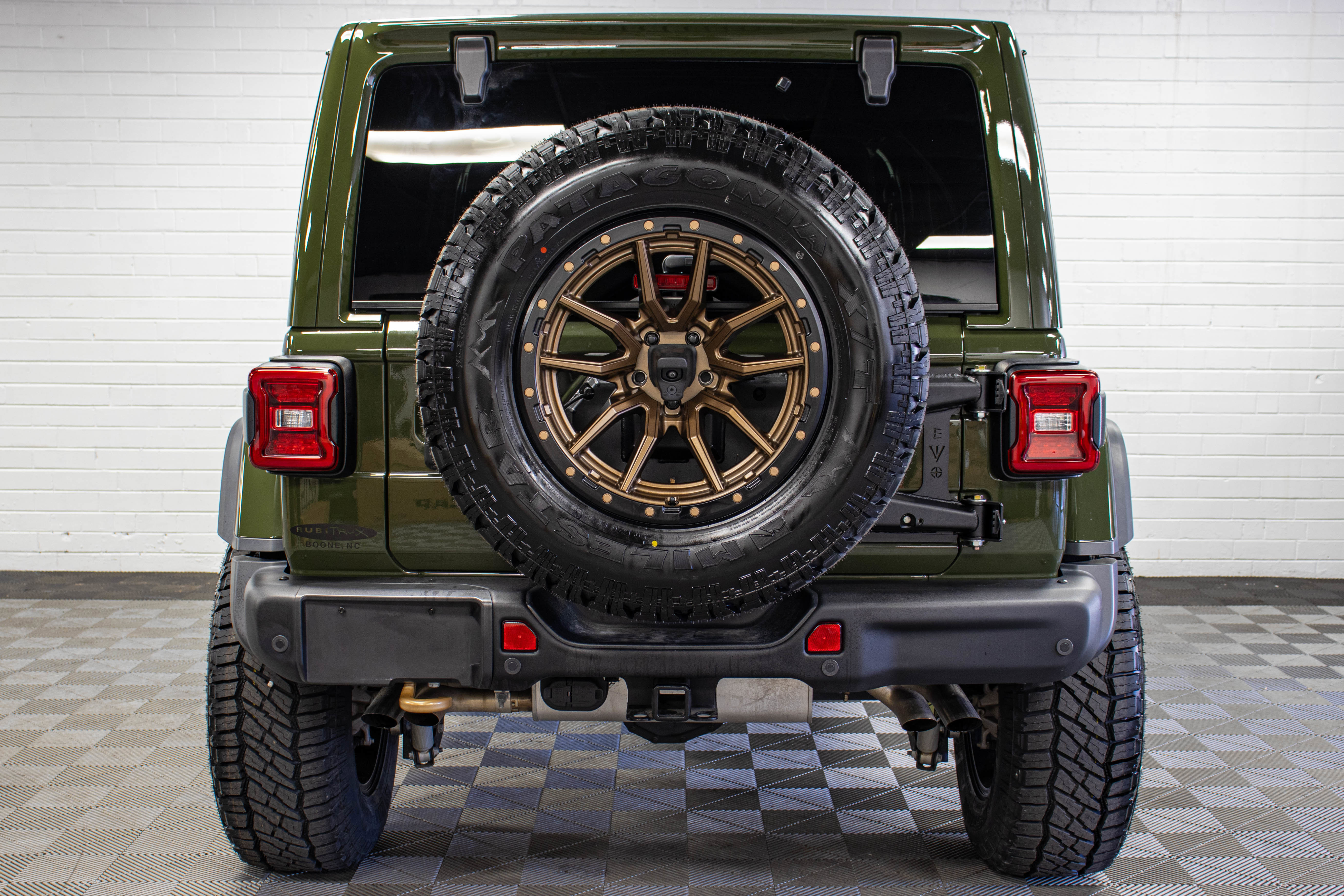 Used 2023 Jeep Wrangler Rubicon 392 image 4