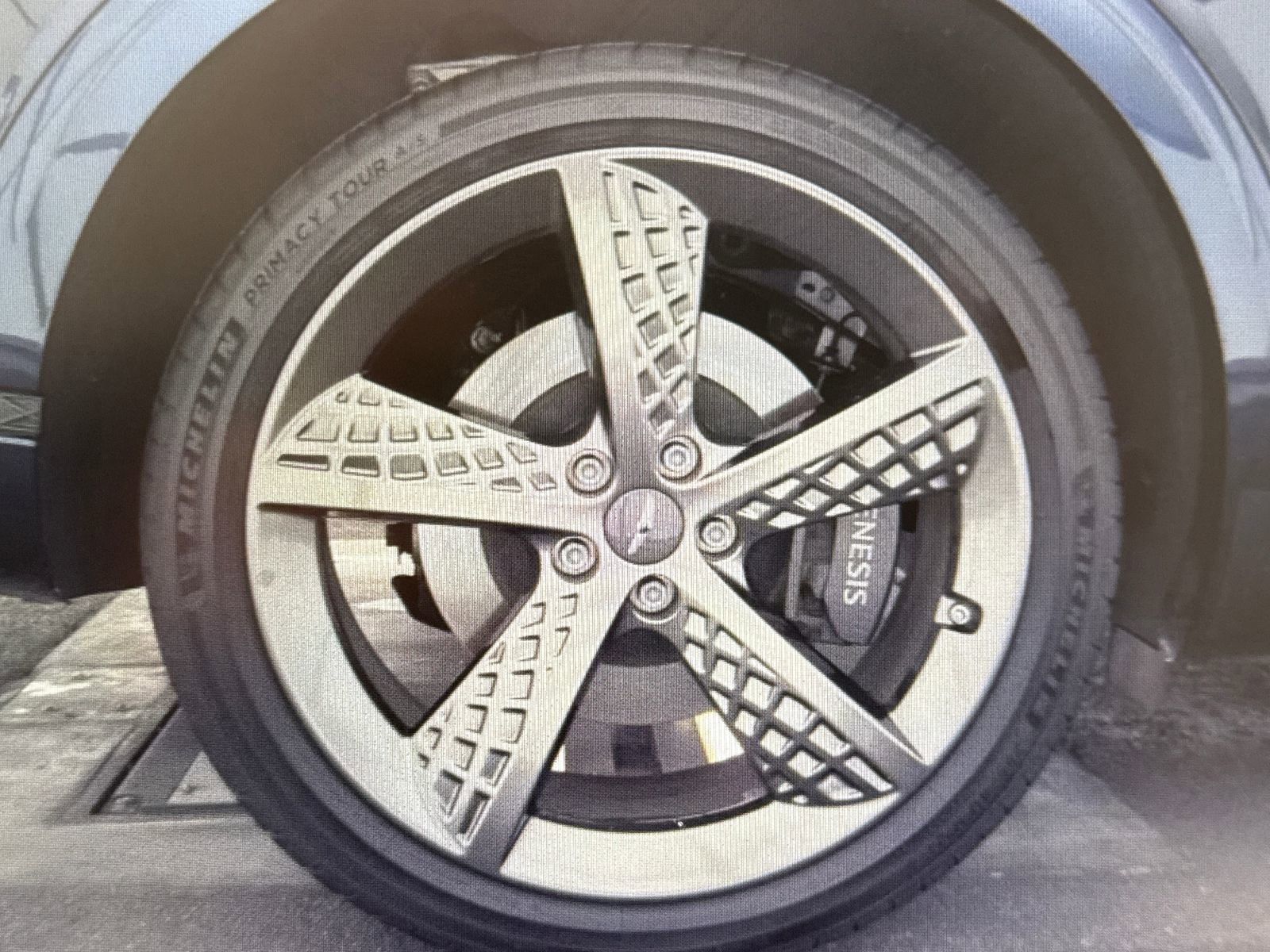 Used 2025 Genesis GV70 2.5T w/ Sport Prestige Package image 10