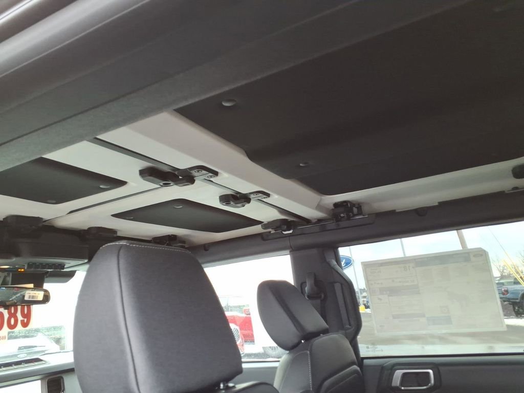 New 2025 Ford Bronco Badlands image 7