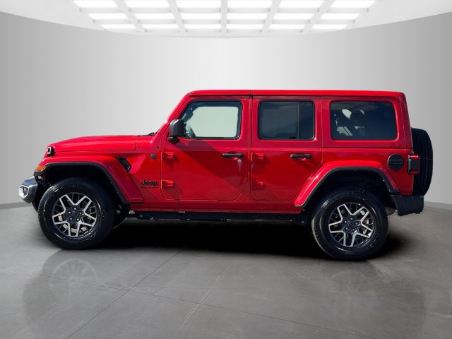Certified 2025 Jeep Wrangler Unlimited Sahara AWD/4WD image 4