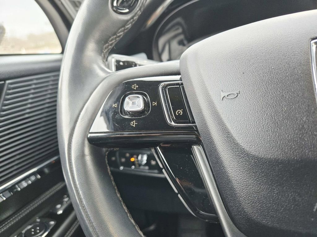 Used 2021 Lincoln Corsair AWD w/ Equipment Group 101A image 22