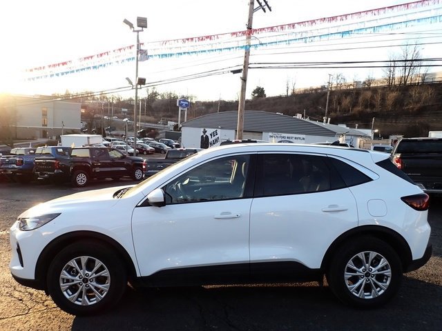 Used 2023 Ford Escape Active w/ Tech Pack #2 image 2