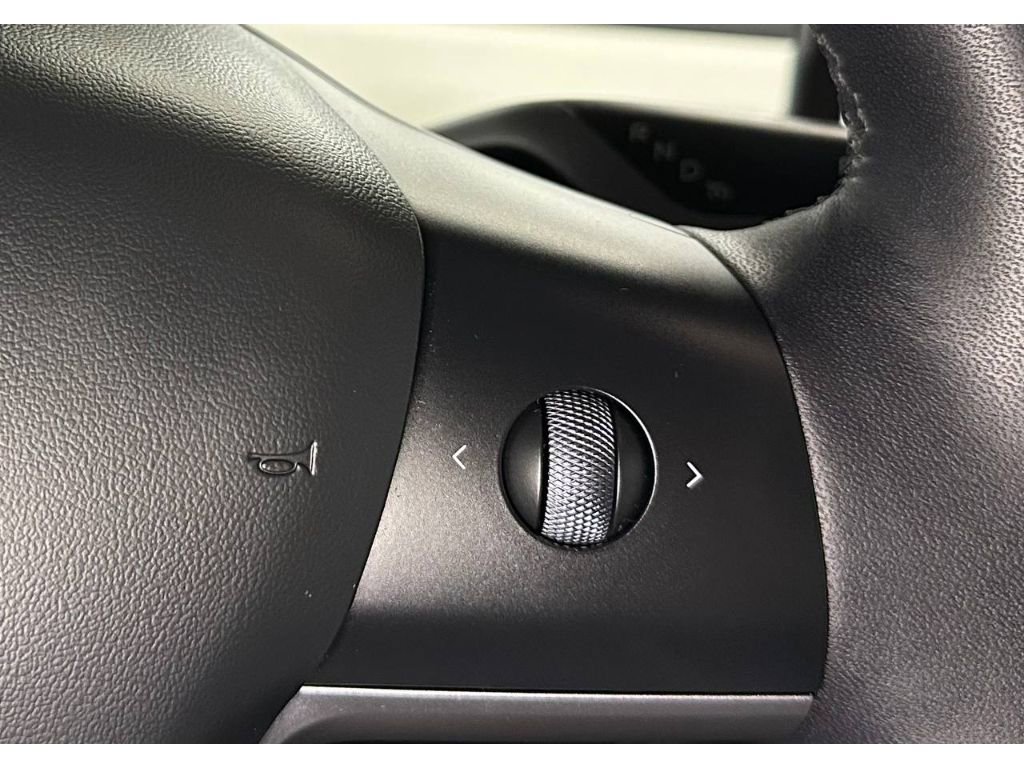 Used 2023 Tesla Model Y Performance image 26