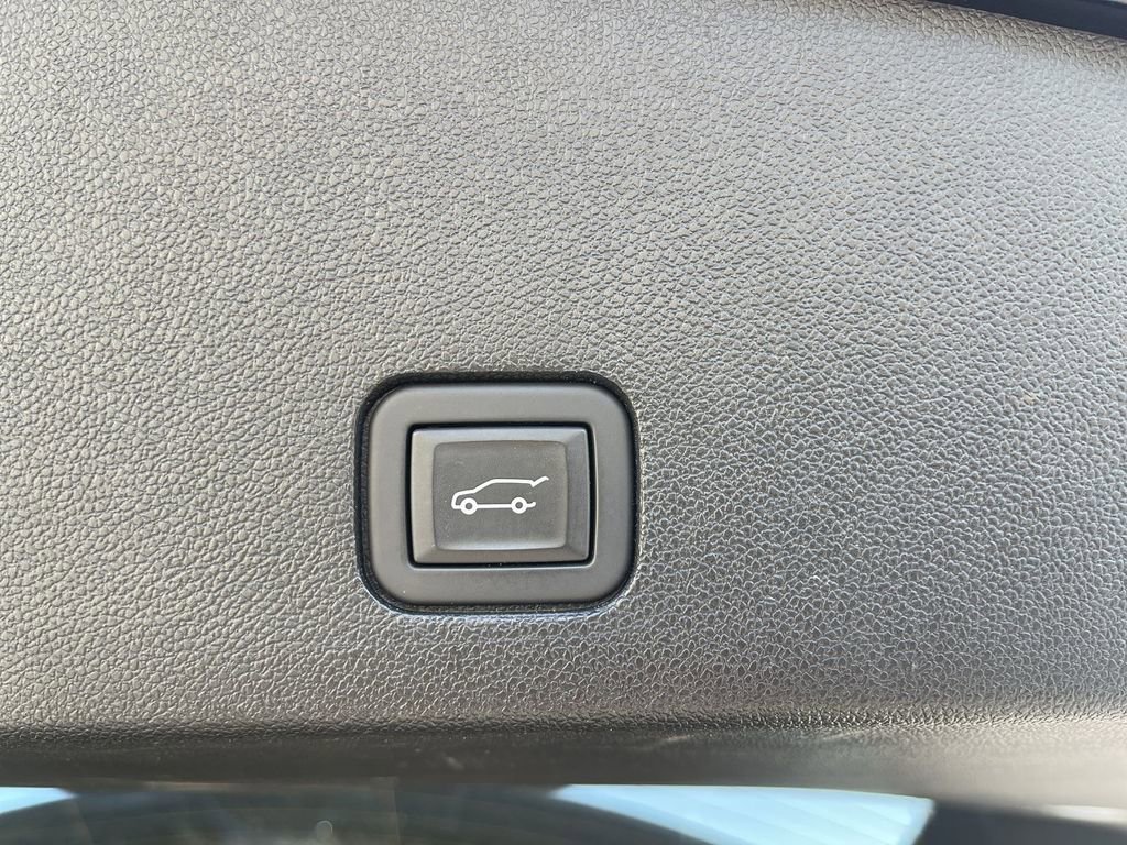 Certified 2024 Cadillac XT6 Sport w/ Technology Package image 8